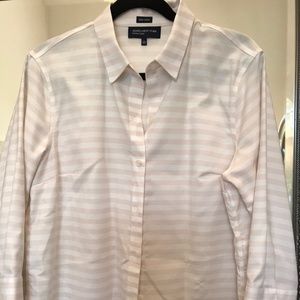 Jones NewYork no iron blouse